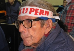 Nuestro querido Juancito, atento al partido 